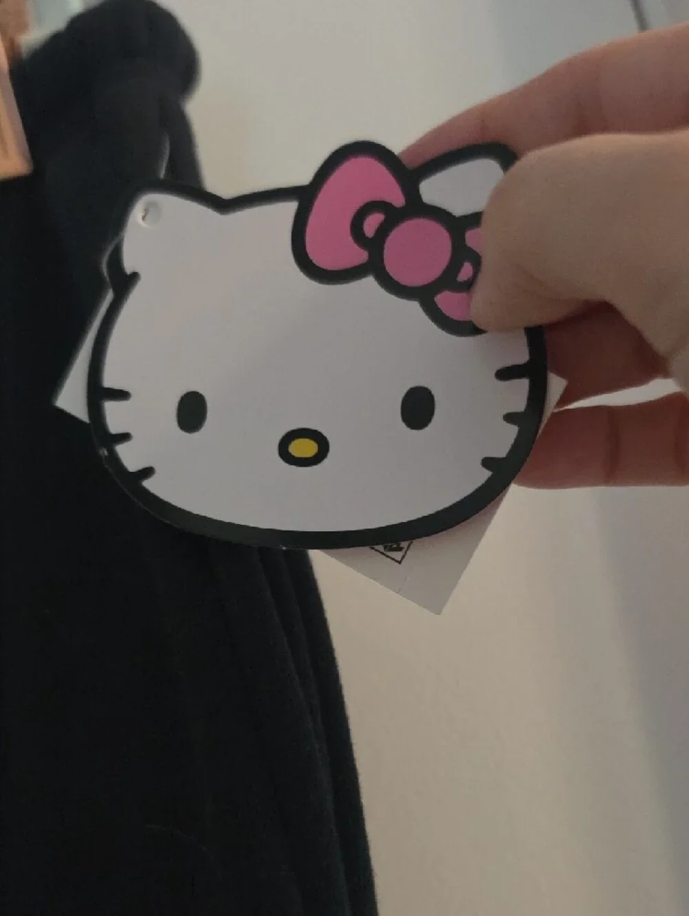 BRAND NEW WITH TAGS Hello Kitty White Face Tag with Pink Bow - Picture 2 of 8